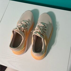 Puma Beige and Peach Sneakers